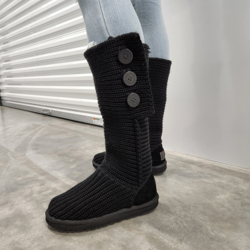 UGG Classic Cardy Boots - Picture 7 of 10